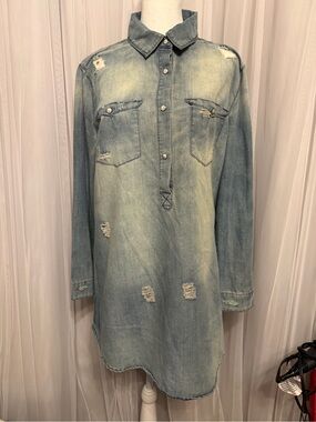 En Creme Distressed Light Blue Denim Shirt Dress